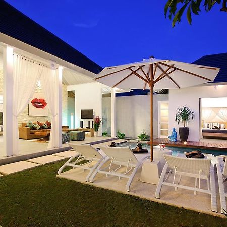 Villa Dheva Seminyak Exterior foto